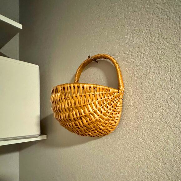 Vintage Woven Hanging Wall Basket – Boho Cottagecore Farmhouse Decor - Picture 1 of 9